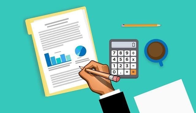 3 Reasons Why Hiring An Accountant Could Save Your Business