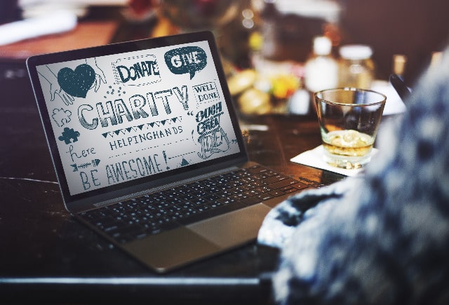 7 Unique Tactics to Raise Money on Social Media