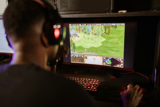 An Overview of Video Game Development with Java - Mike Gingerich