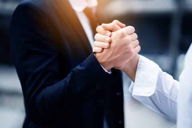 5 Ways To Improve Your Co-Selling Strategies