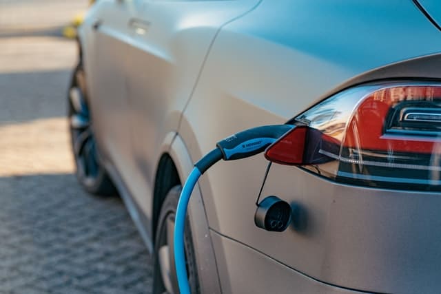 4 Reasons Why Electric Cars May Flood The Market