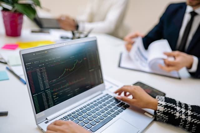 What to Expect from the Best Brokers for Forex Trading in 2022?