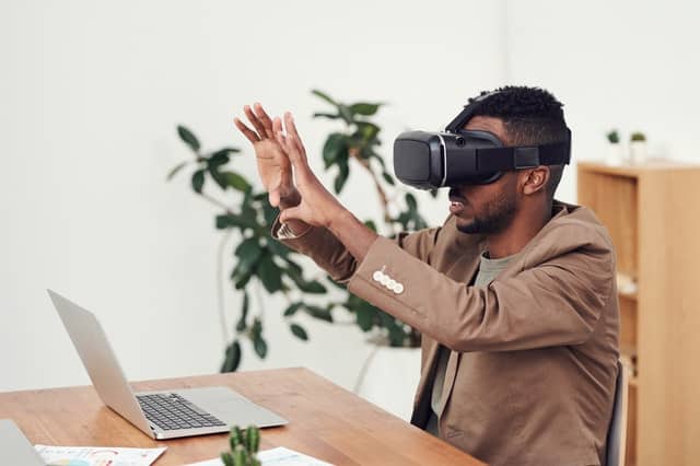 A Closer Look at AR Benefits for Businesses