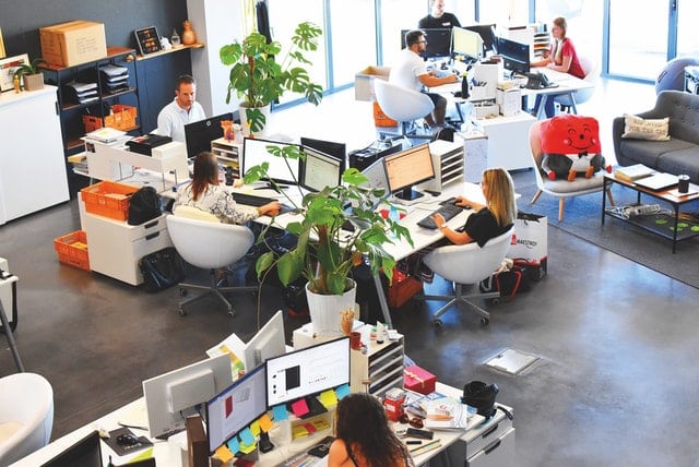 10 Ways An Inclusive Workplace Helps Elevate Employee Motivation