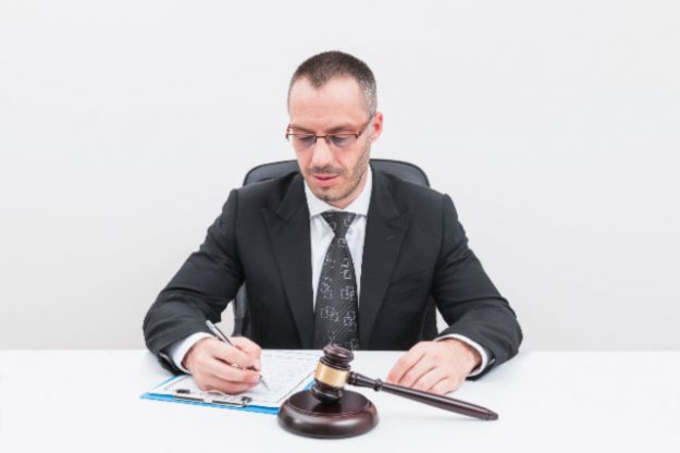 Hiring a Lawyer on Contingency
