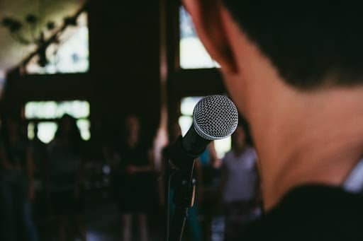 How to Gain Confidence as a Public Speaker