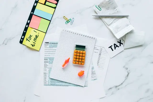 5 Things Successful Entrepreneurs Do To Save on Their Tax Bills