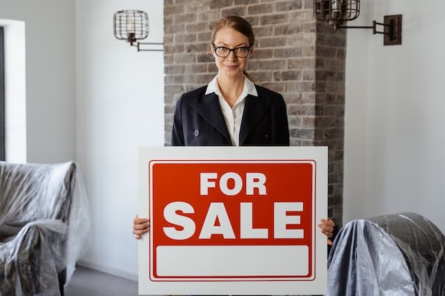 Traditional vs. Modern Real-Estate Agents: How to Get the Edge