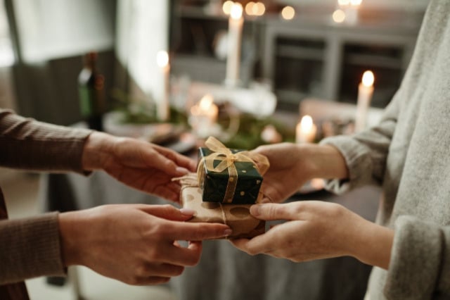 Best Musical Christmas Gifts to offer Employees