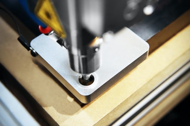 CNC Machining vs. Traditional Manufacturing: A Comparative Analysis