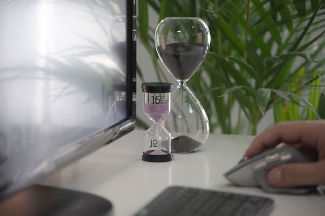 Time Management Made Easy: How Timesheet Systems Help Prioritize Tasks