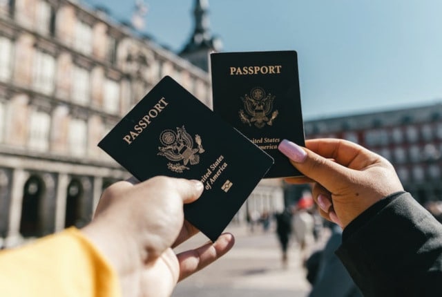 Best Apps to Travel Around a Country