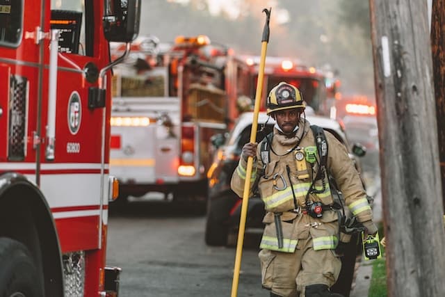 4 Features To Look For In A Firefighter Radio Strap