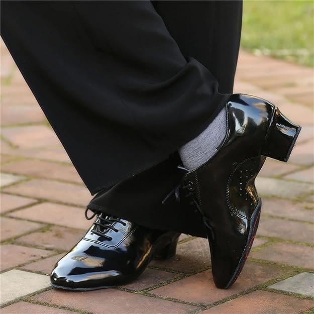 Expert Tips for Finding the Perfect Men’s Ballroom Dance Shoes