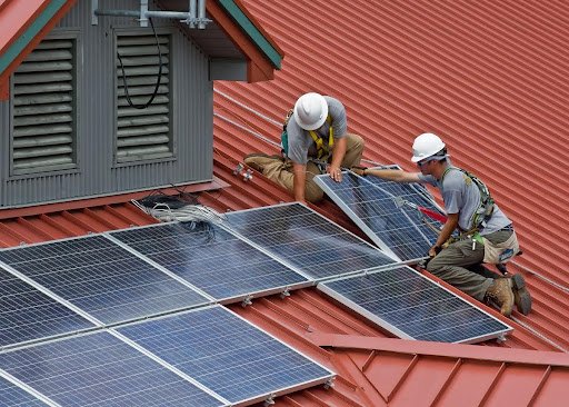 How to Choose the Right Commercial Solar PV Installers