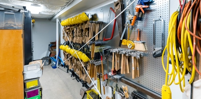5 Advantages of Slatwall Storage Rooms for Small Businesses