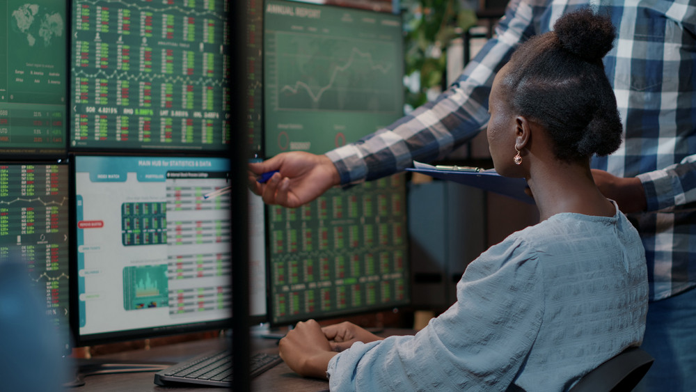 How Investors Buy And Sell Stocks On Major Exchanges